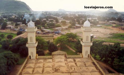 Landscape of Korhogo - Ivory Coast / Cote d'Ivoire, 1996. Photo by A. De Cara at www.losviajeros.com