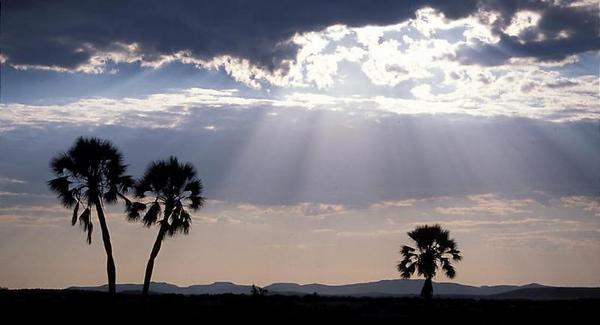 The empire of light of Namibia. Photo by Andrea Rasetti at www.worldisround.com